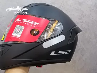  7 خوذت LS2   حجم XL  الون كاتم  جديده مع مستلزمات 3 اقنعه للوجه مع ستاند للكمره وجوال. وعلاقه للخوذه