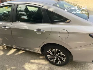  19 تويوتا يارس ياباني اصلي  لاتزال على كفالة الشركة موديل  2023 للبيع الشكل الجديد