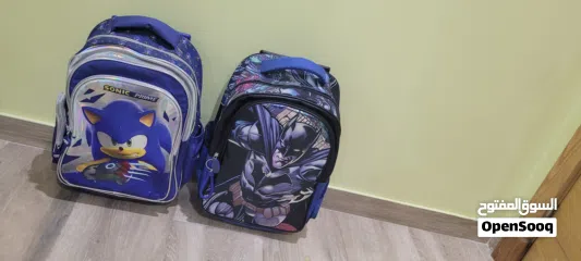  17 حقيبة اولاد مدرسية ذات جودة عالية و استعمال و حفاظ على الحقيبة بحالة ممتازة شبه جديدة و لا عيوب
