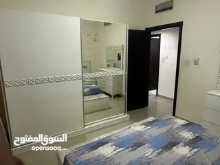  7 محمود سعد)غرفتين وصالة للايجار الشهري في الشارقة التعاون بفرش فندقي تاني ساكن شامل انترنت