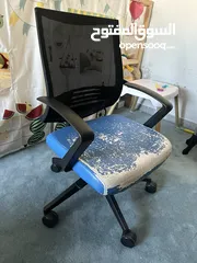  9 كرسي مكتبي متحرك