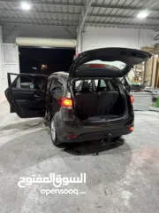  3 كيا كارينز 2016