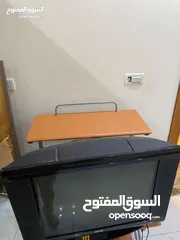  4 تلفزيون معاه طاوله
