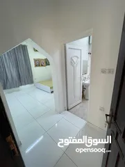  5 غرفه كبيره مع دوره مياه خاصه مفروشه