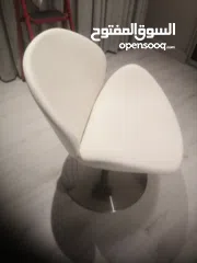  1 كرسي جلد دوار