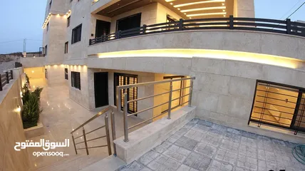  5 شقة ملوكية شبه ارضي مساحة 626م -داخلي 300م -حديقة 326م تشطيبات فلل-الحويطي-طريق المطار - رمضان اسكان