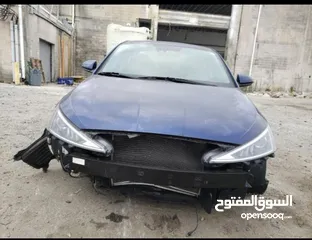  40 فرصة. مجموعة سيارات بالحادث