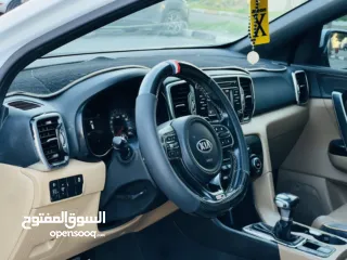  9 KIA SPORTAGE GT LINE