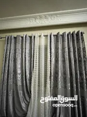 2 اغراض للبيع مكتب برداية وطاولة ووووو