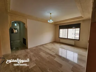  7 شقة للبيع في حي الصحابة - ref : 14578