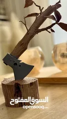  2 مجسمات 3D  و احرف على اختيارك