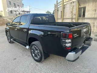  8 ميتسوبيشي L200 سبورتيرو موديل 2022 أعلى صنف مع ديفلوك للبيع