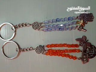  8 مداليات خرز للبيع