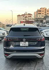 4 ID.6 Crooz PRO VIP 2023  بحاله الوكاله عداد 20 الف كن جمرك جديد