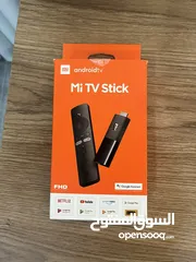  2 “ما تضيع وقتك بشاشة عادية... خليك Smart مع Xiaomi TV Stick – جهاز صغير بحجمه، كبير بإمكانياته