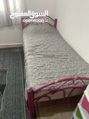  2 تختين حديد + تخت خشب زان  للبيع