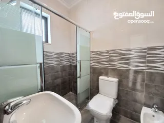  2 شقة غير مفروشة للايجار في عبدون  ( Property 33472 ) سنوي فقط