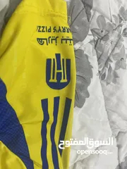  7 قميص نادي النصر السعودي اصلي 100٪ليس عليه شئ طباعة ومن ادداس وعليه ضمان يومان