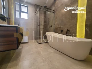  13 شقة ارضية مع ترس للبيع في رجم عميش بمساحة بناء 215م