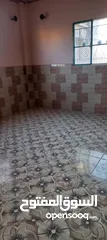  9 بيت للبيع.