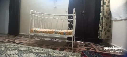  2 تخت حديد مستعمل مناسب للأولاد
