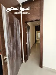  22 روف فاخر للبيع في عبدون ref : 14387