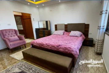  5 روف للايجار مفروش بالكامل اطلالة رائعة وموقع استراتيجي في اجمل مناطق البيرة