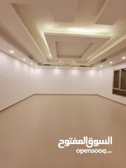  1 للايجار دور ارضي رائع مدخل خاص بالفنيطيس