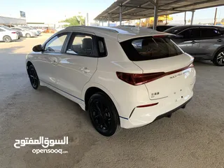  11 BYD E2 2022 بي واي ديه 2022 صنف لوكشري فل الفل بحاله الوكاله