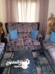  1 كنب للبيع مع طاولاته