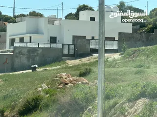  2 بيع بيت مستقل (فيلا) بالسلط  دعم الغزالات ,ام جوزة، تشطيبات فاخرى، بناء 230م ترسات 400م ,900م ارض