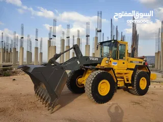  4 جرافه فولفو 120 سي