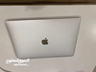  1 MacBook Air 2020