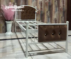  5 توفر سرير حديد عراقي بعدة الوان الحجم الكبير قياس 90*190 الحجم الصغير قياس 70*150 السعر 105 الف نسبه