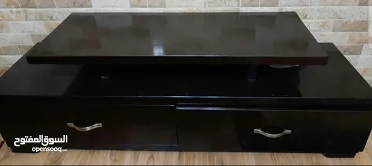  2 طاولة تلفزيون للبيع ،،،