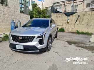  2 Cadillac XT4 SUV 2020