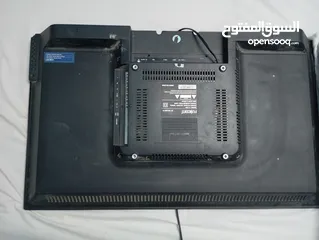  4 شاشه بصلاه عنبي فيها خشط خفييييف مش امبيت اصلا