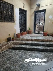  6 منزل مستقل للبيع – واجهتان على شارعين وموقع مميز فرصة ذهبية لامتلاك منزل مستقل في منطقة هادئة ومخدوم