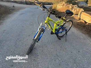  1 بسكليت غيارات نمرة 27 حالتو جديدة كرسي مريح