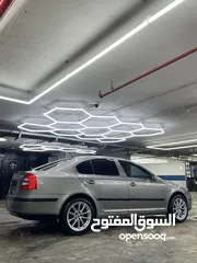  10 سكودا اوكتافيا بنزين اوتماتيك اصل حكومي مطور 1.6 بحالة الوكاله موديل 2007