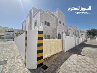  1 5 + 1 Amazing Villa for Rent in Qurum
