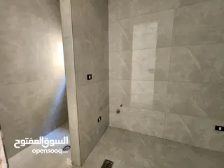  5 شقة أرضية مميزة في عبدون للبيع بموقع حيوي   الرقم المرجعي : 14199