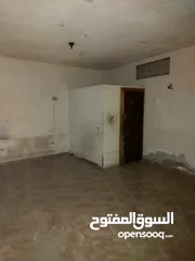  5 مخازن تجارية للإيجار