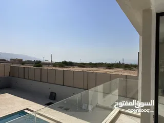  16 شاليه للبيع