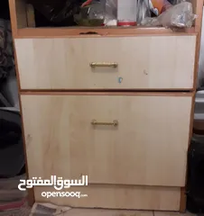  6 طاولات خزانة بلاستيكية نثريات للبيع