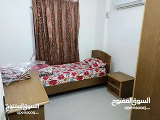  9 شقة استديو غرفتين للايجار - شارع الجامعة  اربد قرب فندق الجود تواصل مع  ابو عبدالله خلوي
