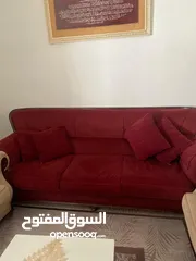  3 طقم كنب للبيع بحاله جيدة جدا خشب زان