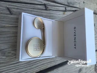  16 BRUSH GIVENCHY