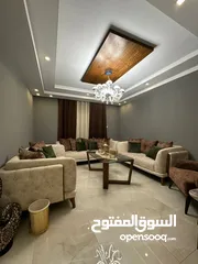  6 شقه قدس للبيع بسبب السفر