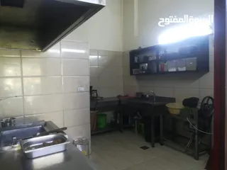  5 مطعم حمص و فول للبيع مجهز بالكامل.